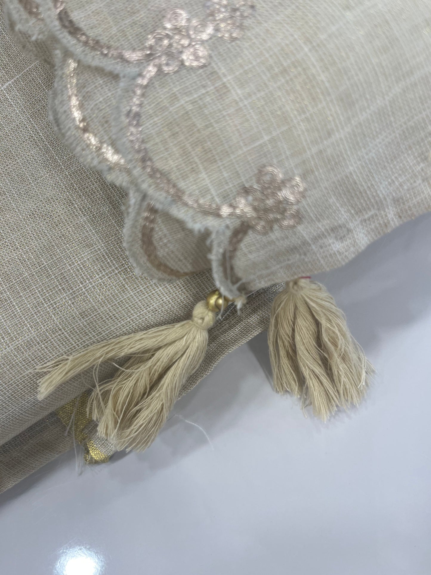 Linen tissue
